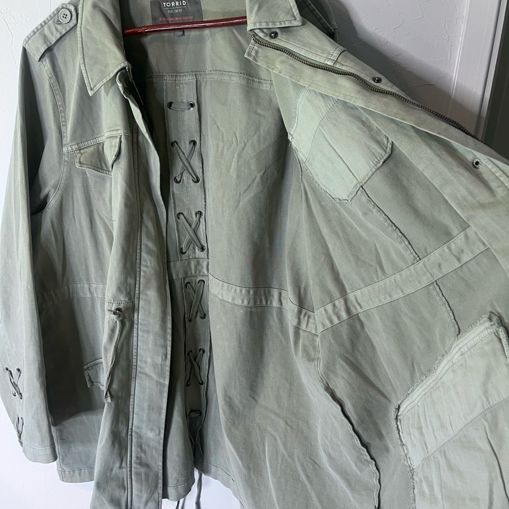 Torrid Twill Lace-Up Back Anorak- Sage Green Women’s 3X - Picture 8 of 12